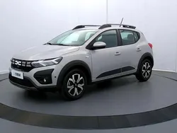 Gris Utilisé 2024 Dacia Sandero Expression Citadine | 16 490 € (Prix juste)
