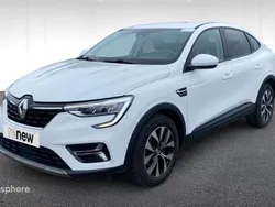 Blanc Utilisé 2023 Renault Arkana Evolution SUV | 21 978 € (Prix juste)