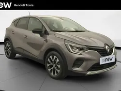 Gris Utilisé 2024 Renault Captur Evolution SUV | 18 999 € (Prix juste)