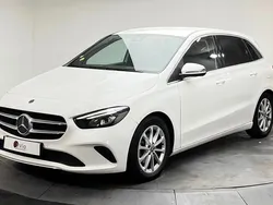 Blanc Utilisé 2019 Mercedes 180 Progressive Berline | 18 490 € (Prix juste)