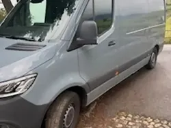 Gris Utilisé 2023 Mercedes Sprinter Van | 43 000 € (Bon prix)