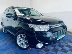 Noir Utilisé 2014 Mitsubishi Outlander P-HEV Instyle Break | 12 490 €