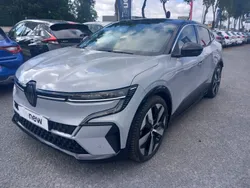 Gris Utilisé 2023 Renault Mégane Techno Berline | 29 490 € (Prix juste)