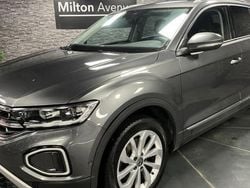Gris Utilisé 2022 VW T-Roc Style SUV | 23 490 € (Prix juste)