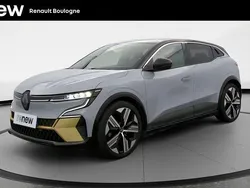 Gris Utilisé 2022 Renault Mégane Iconic Berline | 24 990 € (Prix juste)