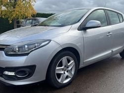 Gris Utilisé 2015 Renault Mégane III Life Berline | 6 990 € (Prix juste)