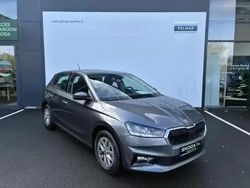 Gris graphite métallisé Occasion 2025 Skoda Fabia Selection Berline | 16 990 € (Prix juste)