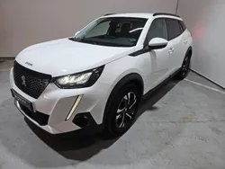 Blanc Utilisé 2020 Peugeot 2008 Allure SUV | 16 489 € (Prix juste)
