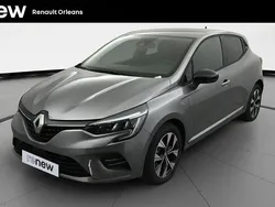 Gris Utilisé 2023 Renault Clio V Evolution Citadine | 18 680 € (Prix assez cher)