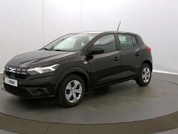 Utilisé 2024 Dacia Sandero Essentiel Berline | 14 490 € (Prix juste)
