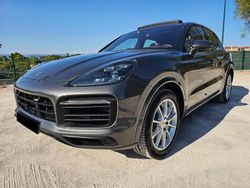 Gris Utilisé 2019 Porsche Cayenne SUV | 49 990 €