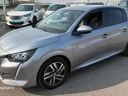 Gris Utilisé 2021 Peugeot 208 Allure Citadine | 13 299 € (Prix juste)