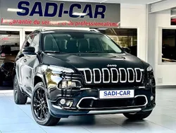 Noir Utilisé 2017 Jeep Cherokee Overland SUV | 18 990 € (Prix juste)