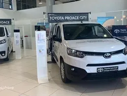 Blanc Nouvelle 2025 Toyota Proace Business Edition Van | 28 900 € (Bon prix)