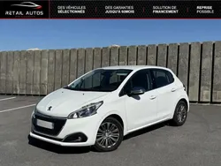 Blanc Utilisé 2016 Peugeot 208 Allure Citadine | 8 990 € (Prix juste)
