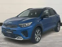 Bleu Utilisé 2024 Kia Stonic GT-Line SUV | 20 499 € (Prix juste)