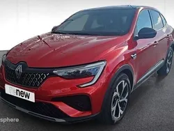 Rouge flamme Utilisé 2024 Renault Arkana Techno SUV | 25 980 € (Prix juste)