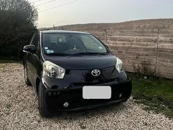 Noir Occasion 2010 Toyota iQ Citadine | 6 950 € (Prix juste)