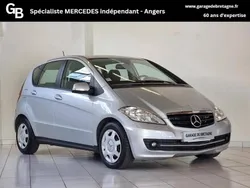 Gris Utilisé 2010 Mercedes A180 Classic Monospace | 7 900 € (Prix assez cher)