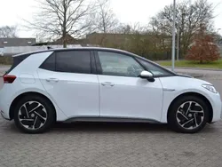 Blanc Utilisé 2023 VW ID.3 Pro Performance Citadine | 27 900 € (Bon prix)