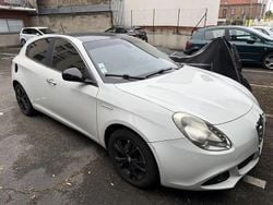 Blanc Utilisé 2010 Alfa Romeo Giulietta Progression Citadine | 3 000 €