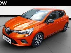 Orange Utilisé 2024 Renault Clio V LIMITED Citadine | 16 990 € (Prix juste)