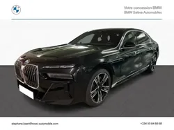 BMW i7