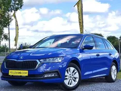 Bleu Utilisé 2024 Skoda Octavia Ambition Break | 27 990 € (Prix juste)