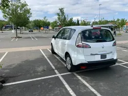 Utilisé 2012 Renault Scénic III Expression Monospace | 4 700 € (Prix assez cher)