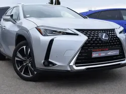 Gris Utilisé 2019 Lexus UX 250h SUV | 19 900 € (Prix juste)