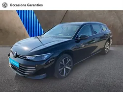 Noir Utilisé 2024 VW Passat Life Break | 41 490 € (Prix cher)
