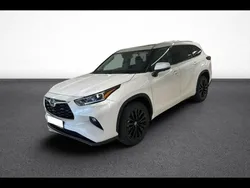Blanc Nouvelle 2024 Toyota Highlander Lounge SUV | 65 790 € (Prix juste)