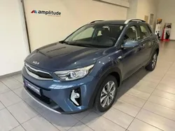 Bleu denim métallisé Utilisé 2024 Kia Stonic Active SUV | 19 999 € (Prix juste)