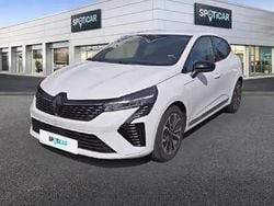 Orange Utilisé 2025 Renault Clio V Techno Berline | 18 180 € (Prix juste)