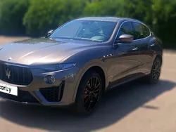 Gris Utilisé 2019 Maserati Levante SUV | 42 990 €