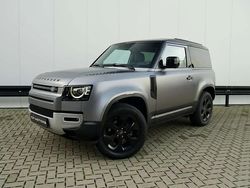 Gris Utilisé 2021 Land Rover Defender SE SUV | 61 995 € (Prix juste)
