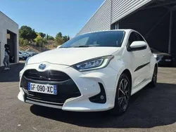 Utilisé 2022 Toyota Yaris Hybrid Design Berline | 18 990 € (Prix juste)