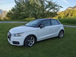 Blanc Utilisé 2015 Audi A1 Sportback Ambition Citadine | 13 700 €