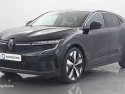 Noir étoilé Utilisé 2024 Renault Mégane Techno SUV | 30 399 € (Prix juste)