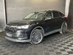 Noir Utilisé 2024 VW Tiguan Elegance SUV | 41 015 € (Prix assez cher)