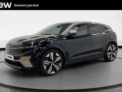 Noir Utilisé 2024 Renault Mégane Iconic Berline | 31 990 € (Prix juste)