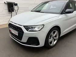 Blanc glacier métallisé Utilisé 2024 Audi A1 Sportback Advanced Citadine | 29 890 € (Prix cher)