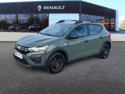 Gris Utilisé 2023 Dacia Sandero Essentiel Citadine | 14 500 € (Prix juste)