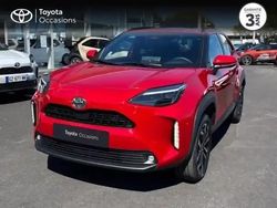 Rouge intense (m) Utilisé 2025 Toyota Yaris Hybrid Design SUV | 28 990 € (Prix cher)