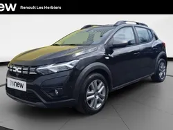 Noir Utilisé 2023 Dacia Sandero Expression Citadine | 15 980 € (Prix juste)