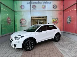 Ice white Nouvelle 2025 Fiat 600E Red SUV | 26 990 € (Prix juste)