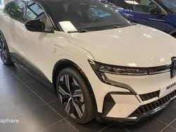 Biton Nouvelle 2024 Renault Mégane Iconic SUV | 32 799 € (Bon prix)