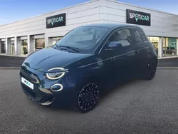 Ocean green métal Nouvelle 2025 Fiat 500e La Prima Berline | 30 990 € (Prix cher)