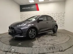 Gris Utilisé 2024 Toyota Yaris Design Berline | 22 780 € (Prix juste)