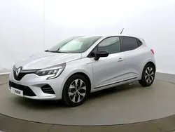 Gris Utilisé 2023 Renault Clio V SE Citadine | 13 990 € (Bon prix)